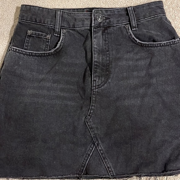 Black Denim skirt - Picture 2 of 3